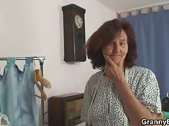 He took things from a neighbor and got a great sex with a blonde on the bed